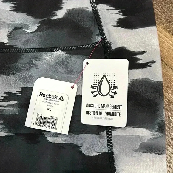 Reebok 7/8 High Rise Black/Gray/White Leggings Size XL NWT Moisture Management - Picture 4 of 13